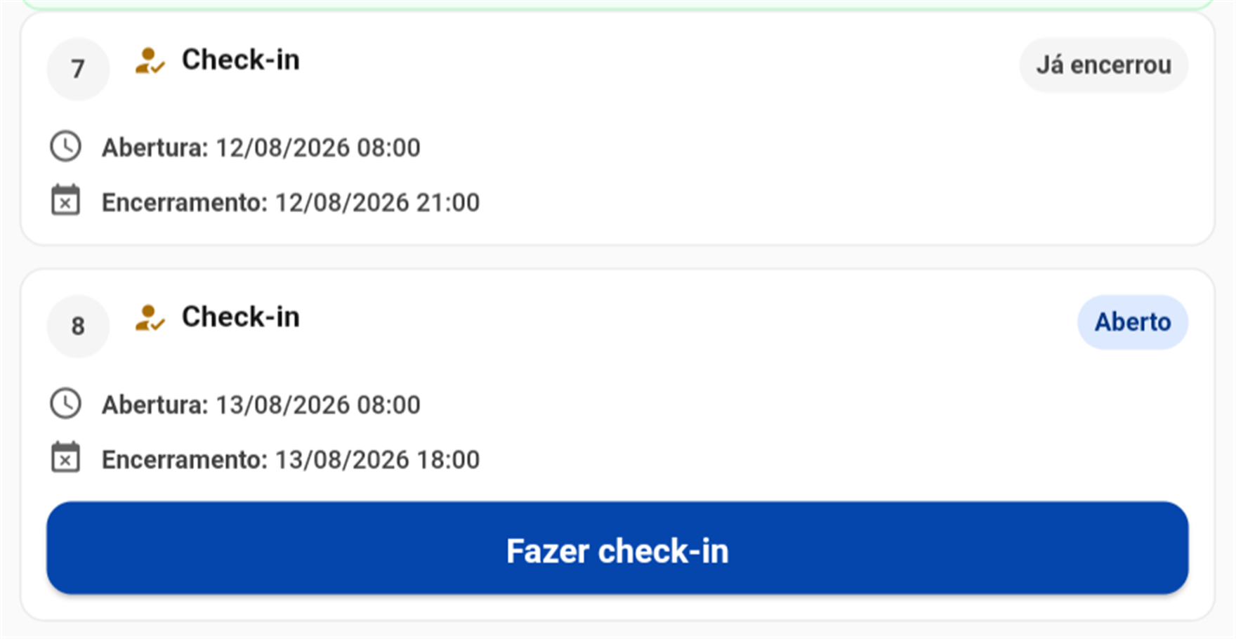 Dois blocos de check-in na mesma aula: um com a janela encerrada e outro aberto, com o botão Fazer check-in